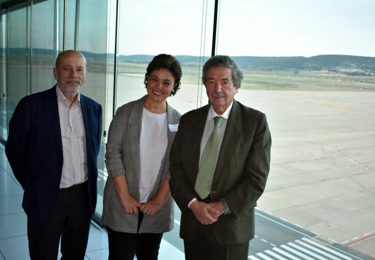 En la imagen, Juan León, Pilar Zamora y Rafael Gómez Arribas